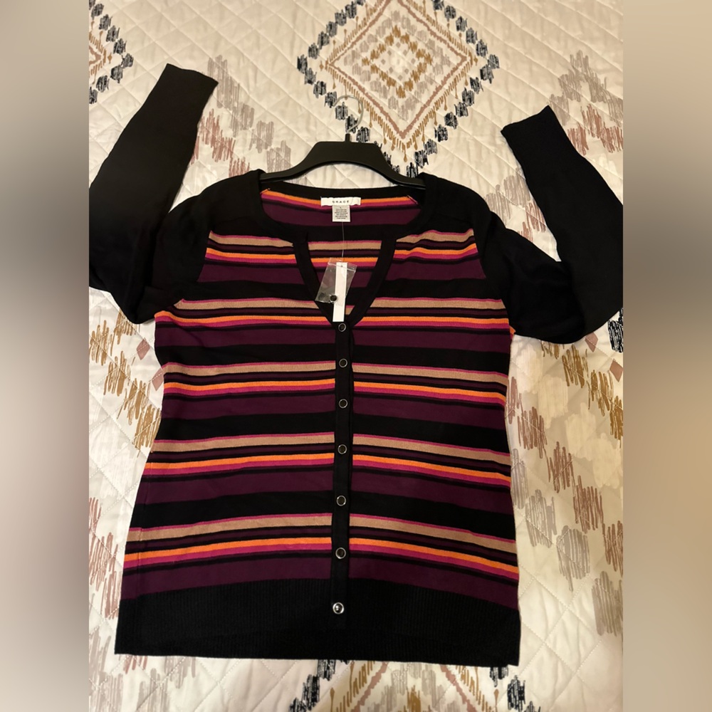 Grace multicolor cardigan with V-neck, long sleeves, and front buttons, Sz L.NWT